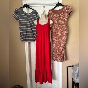 3pc Maternity bundle size small dresses and top